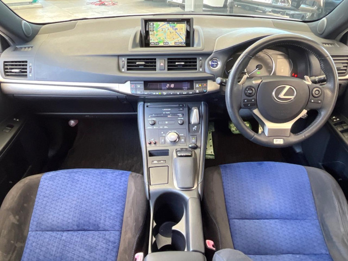 2014 Lexus CT DAA-ZWA10 (UW-6a1a563125008)[29]