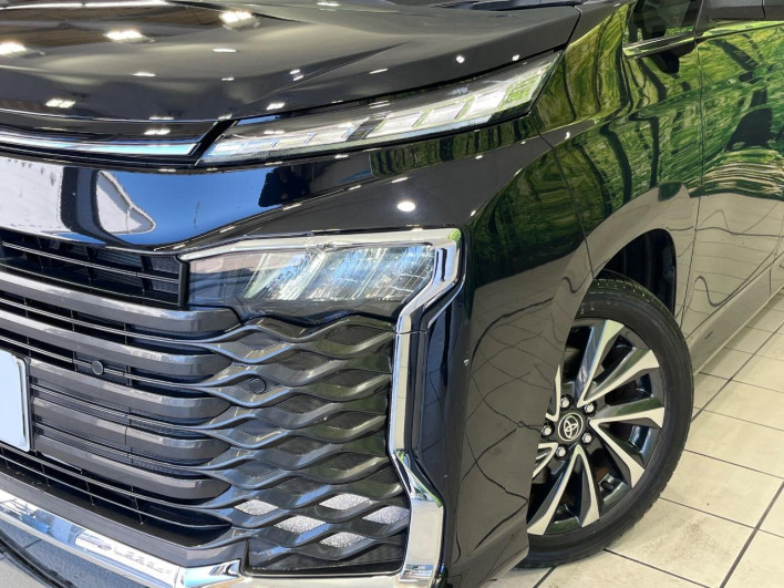 2023 Toyota Voxy 6AA-ZWR90W (UW-6a1a563cee583)[12]