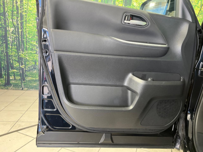 2023 Toyota Voxy 6AA-ZWR90W (UW-6a1a563cee583)[23]
