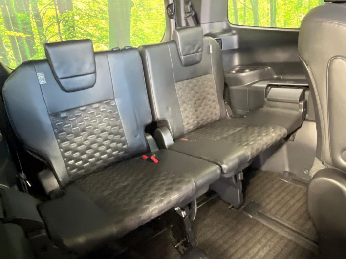 2023 Toyota Voxy 6AA-ZWR90W (UW-6a1a563cee583)[10]
