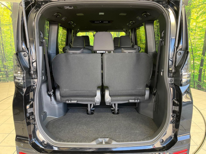 2023 Toyota Voxy 6AA-ZWR90W (UW-6a1a563cee583)[28]