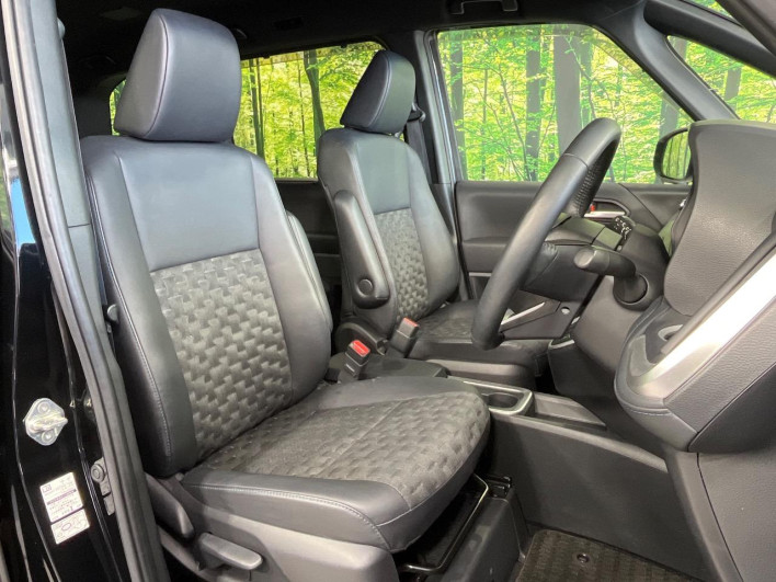 2023 Toyota Voxy 6AA-ZWR90W (UW-6a1a563cee583)[7]