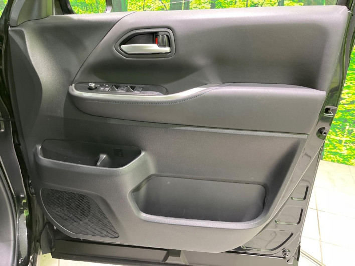 2023 Toyota Voxy 6AA-ZWR90W (UW-6a1a563d8803f)[23]