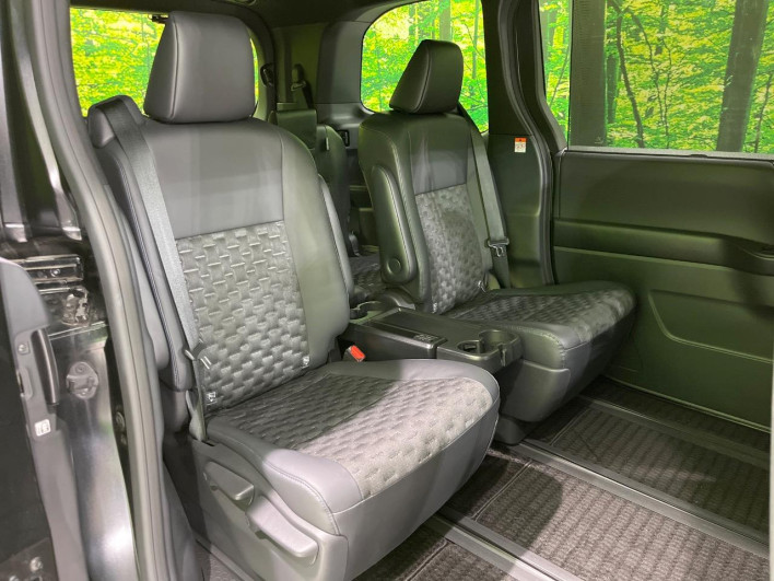 2023 Toyota Voxy 6AA-ZWR90W (UW-6a1a563d8803f)[20]