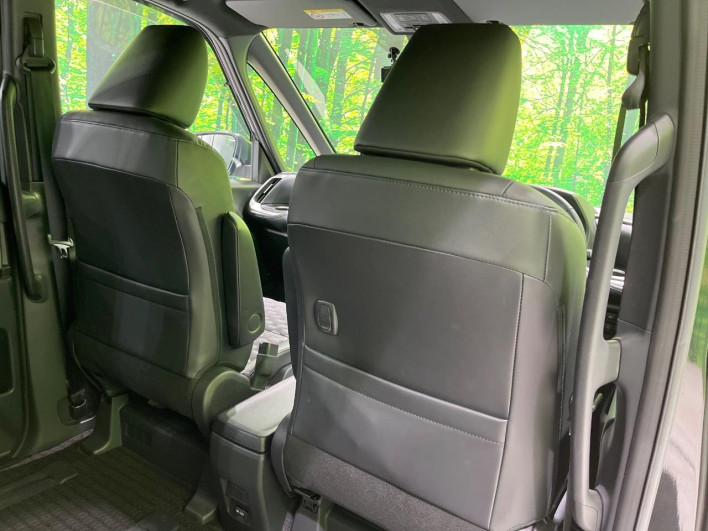 2023 Toyota Voxy 6AA-ZWR90W (UW-6a1a563d8803f)[25]
