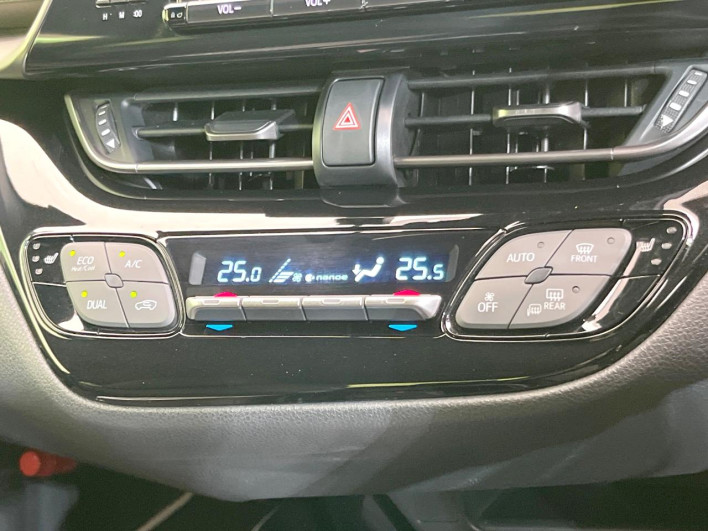2018 Toyota C-HR DAA-ZYX10 (UW-6a1a564488d22)[27]