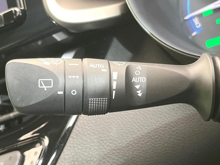 2018 Toyota C-HR DAA-ZYX10 (UW-6a1a564488d22)[23]
