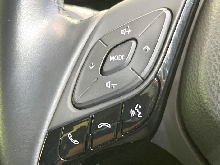 2018 Toyota C-HR DAA-ZYX10 (UW-6a1a564488d22)[19]