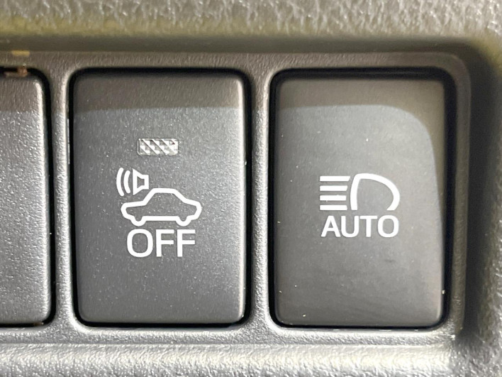 2018 Toyota C-HR DAA-ZYX10 (UW-6a1a564488d22)[17]