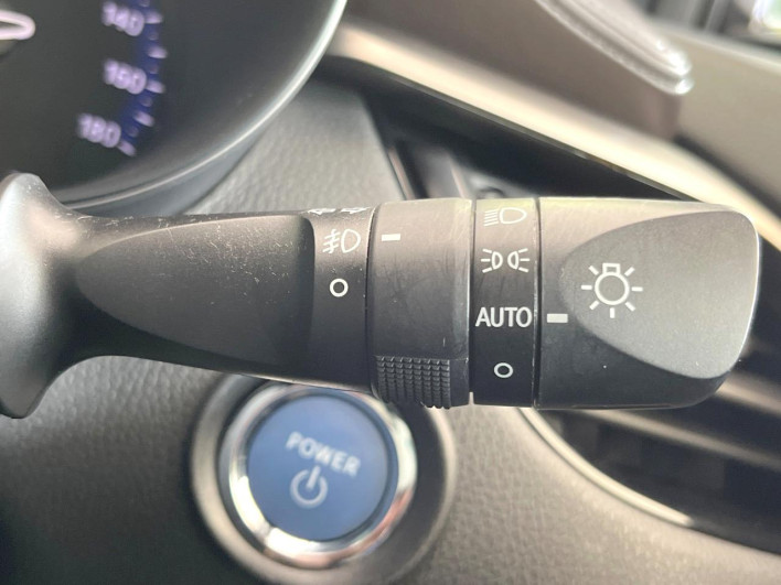 2018 Toyota C-HR DAA-ZYX10 (UW-6a1a564488d22)[22]