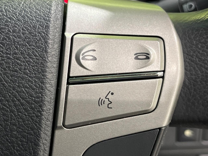 2014 Toyota Alphard Hybrid DAA-ATH20W (UW-6a1ba5906b24f)[23]