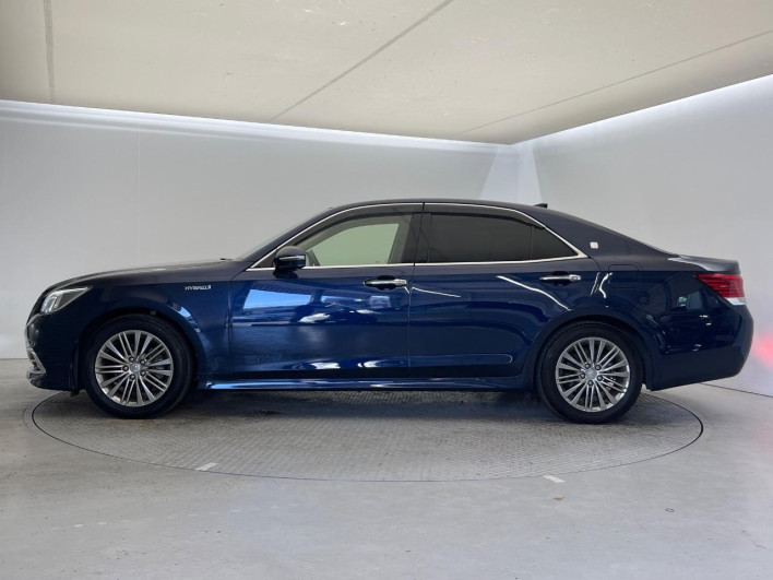 2016 Toyota Crown Hybrid DAA-AWS210 (UW-6a1ba5930a4bd)[28]