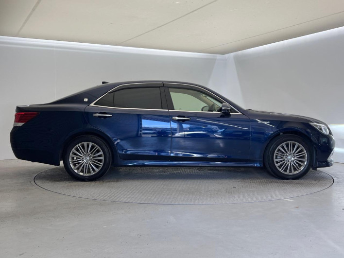 2016 Toyota Crown Hybrid DAA-AWS210 (UW-6a1ba5930a4bd)[14]