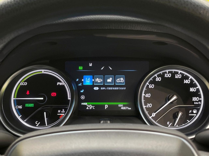 2017 Toyota Camry DAA-AXVH70 (UW-6a1ba59d3742a)[17]
