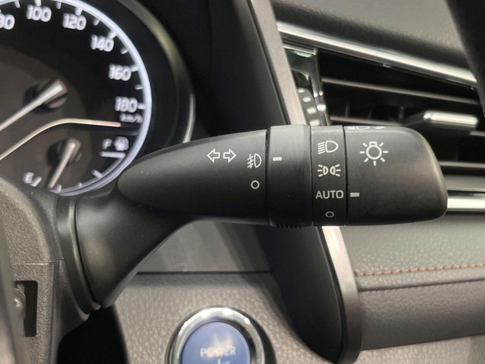 2017 Toyota Camry DAA-AXVH70 (UW-6a1ba59d3742a)[15]