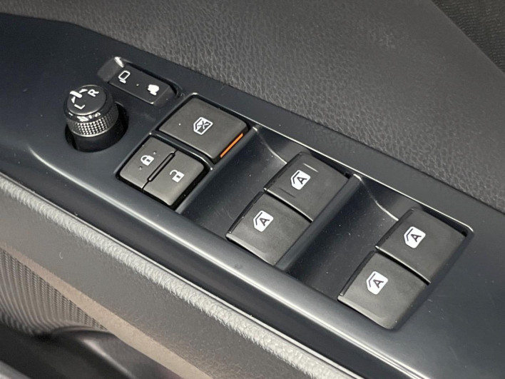 2017 Toyota Camry DAA-AXVH70 (UW-6a1ba59d3742a)[6]