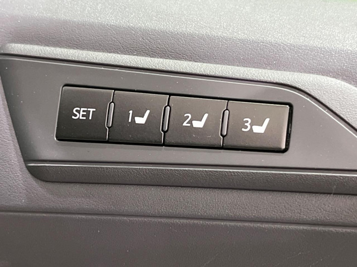 2019 Toyota Alphard Hybrid DAA-AYH30W (UW-6a1ba59f78ad5)[20]