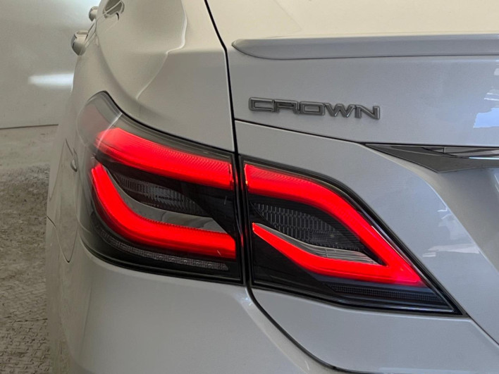 2019 Toyota Crown Hybrid 6AA-AZSH20 (UW-6a1ba5a1a064f)[19]