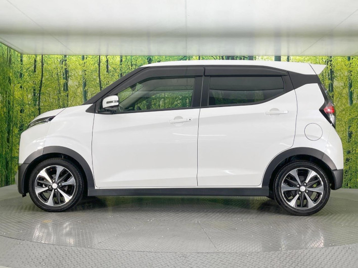 2019 Mitsubishi eK Cross 4AA-B35W (UW-6a1ba5b254aed)[24]