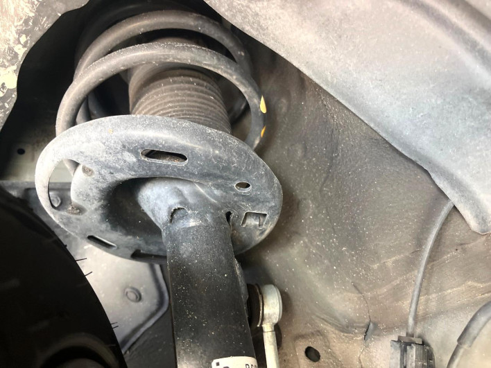 2017 Mazda Axela DBA-BM5FP (UW-6a1ba5c4e1185)[22]
