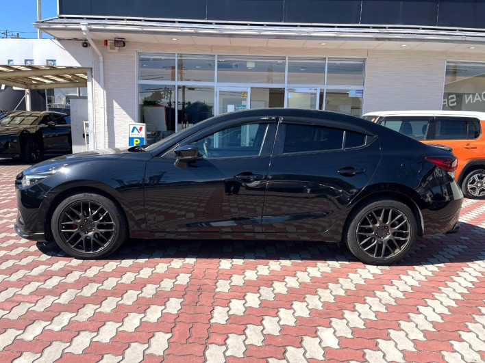 2017 Mazda Axela DBA-BM5FP (UW-6a1ba5c4e1185)[10]
