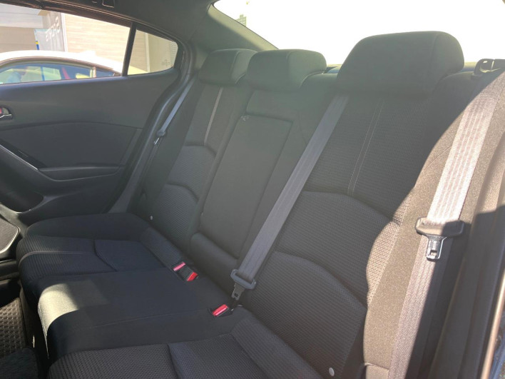 2017 Mazda Axela DBA-BM5FP (UW-6a1ba5c4e1185)[27]