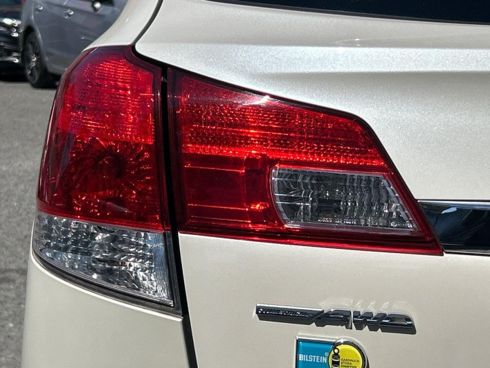 2010 Subaru Legacy Touring Wagon DBA-BR9 (UW-6a1ba5ca07c32)[20]