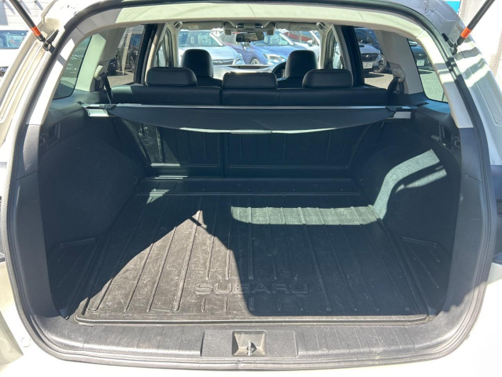2010 Subaru Legacy Touring Wagon DBA-BR9 (UW-6a1ba5ca07c32)[22]