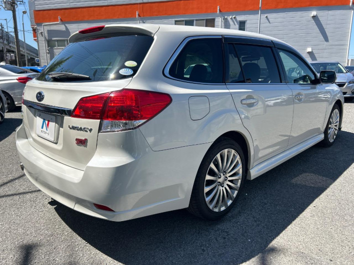 2010 Subaru Legacy Touring Wagon DBA-BR9 (UW-6a1ba5ca07c32)[27]