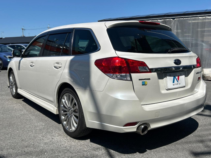 2010 Subaru Legacy Touring Wagon DBA-BR9 (UW-6a1ba5ca07c32)[17]