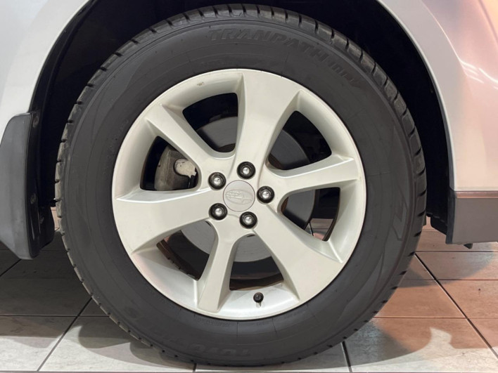 2012 Subaru Legacy Outback DBA-BRM (UW-6a1ba5ca37c17)[20]