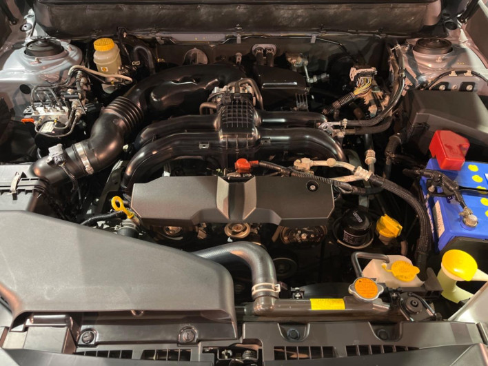 2012 Subaru Legacy Outback DBA-BRM (UW-6a1ba5ca37c17)[22]