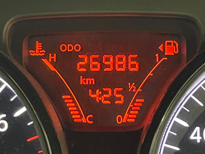 2017 Nissan Note DBA-E12 (UW-6a1ba5dfbf4b5)[2]
