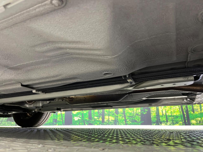 2017 Nissan Note DBA-E12 (UW-6a1ba5dfbf4b5)[17]