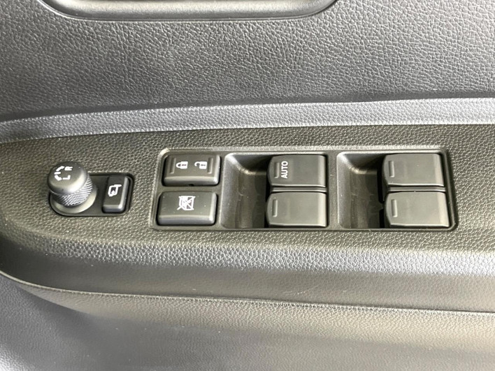 2021 Suzuki Ignis 5AA-FF21S (UW-6a1ba5e85c4ec)[14]