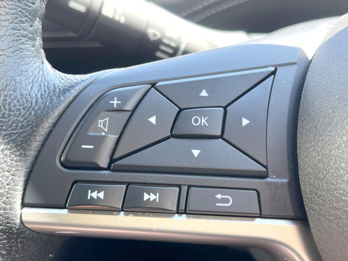 2017 Nissan Serena DAA-GFC27 (UW-6a1ba5f688d0b)[26]