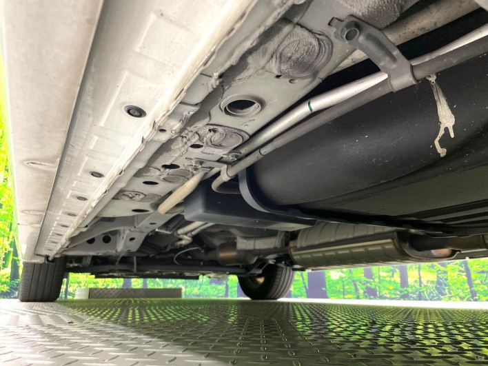 2018 Nissan Serena DAA-GFC27 (UW-6a1ba5f787332)[14]