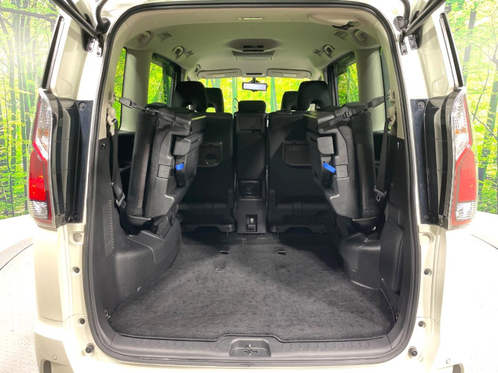 2018 Nissan Serena DAA-GFC27 (UW-6a1ba5f787332)[16]