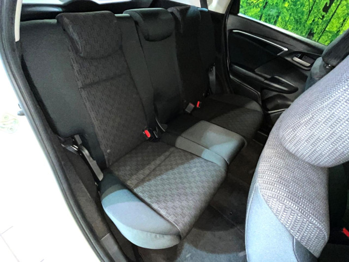 2013 Honda Fit DBA-GK4 (UW-6a1ba5feee43e)[27]
