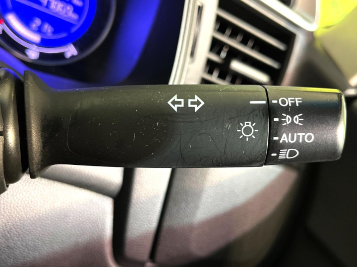 2013 Honda Fit DBA-GK4 (UW-6a1ba5feee43e)[23]