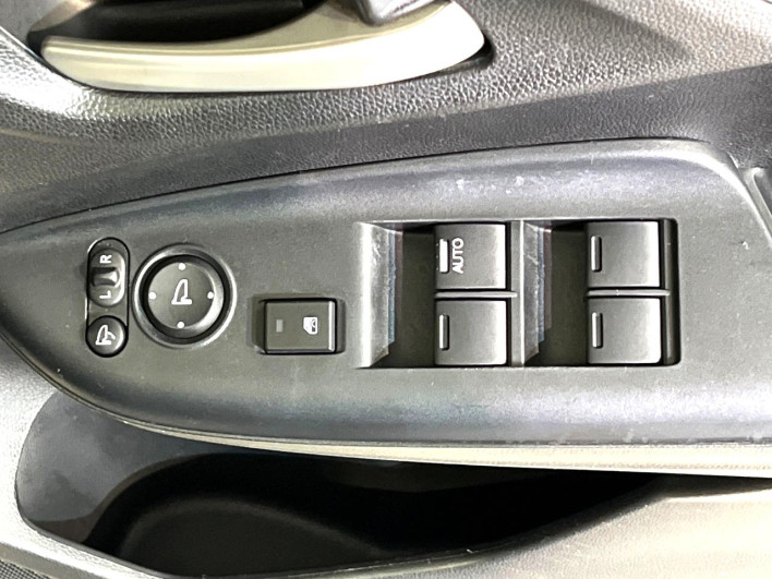 2013 Honda Fit DBA-GK4 (UW-6a1ba5feee43e)[7]