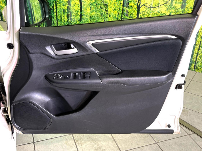 2013 Honda Fit DBA-GK4 (UW-6a1ba5feee43e)[6]