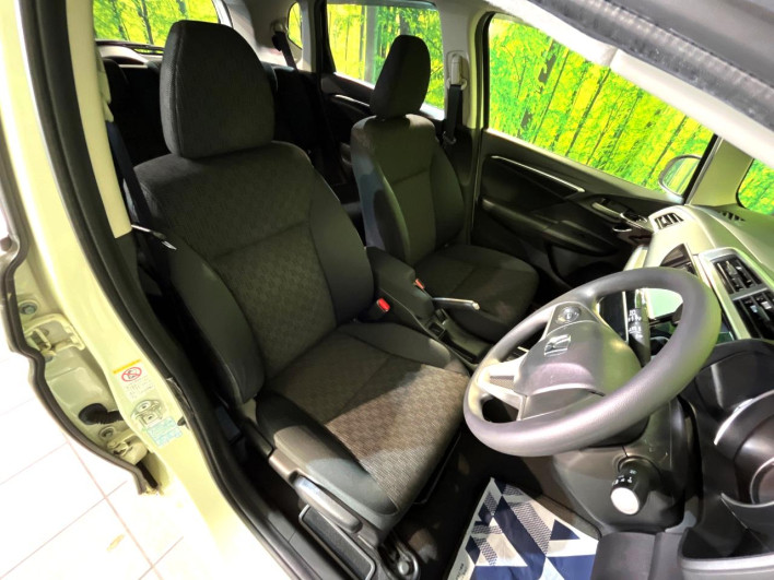 2013 Honda Fit DBA-GK4 (UW-6a1ba5feee43e)[24]