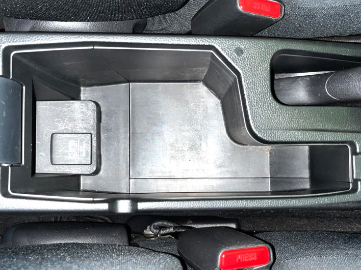 2013 Honda Fit DBA-GK4 (UW-6a1ba5feee43e)[18]