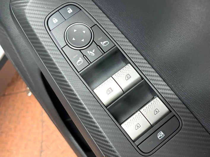 2023 Mitsubishi OUTLANDER PHEV 5LA-GN0W (UW-6a1ba6004ac1a)[29]