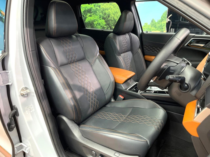 2023 Mitsubishi OUTLANDER PHEV 5LA-GN0W (UW-6a1ba6004ac1a)[9]