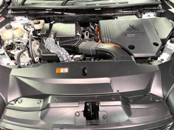 2023 Mitsubishi OUTLANDER PHEV 5LA-GN0W (UW-6a1ba6004ac1a)[20]