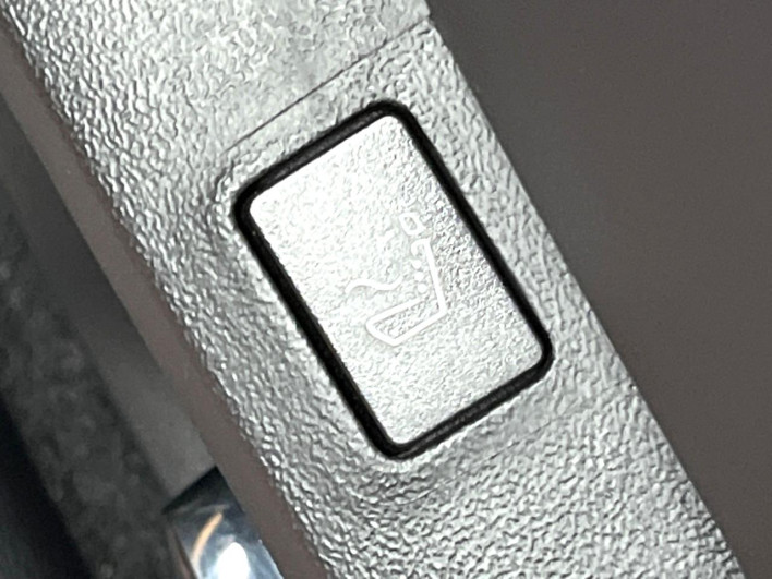 2023 Mitsubishi OUTLANDER PHEV 5LA-GN0W (UW-6a1ba6004ac1a)[16]