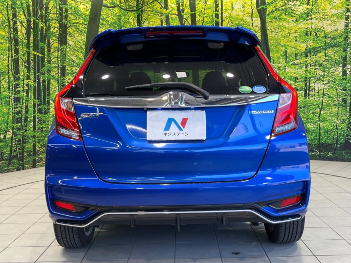 2017 Honda Fit Hybrid DAA-GP5 (UW-6a1ba601b8ff3)[27]