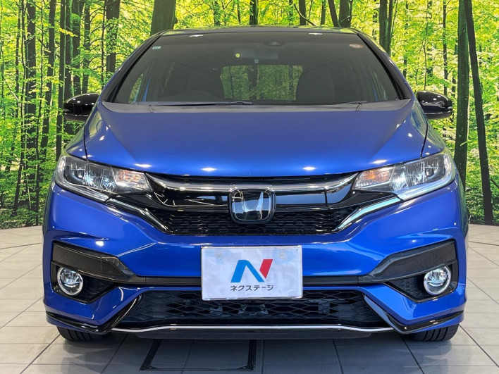2017 Honda Fit Hybrid DAA-GP5 (UW-6a1ba601b8ff3)[14]